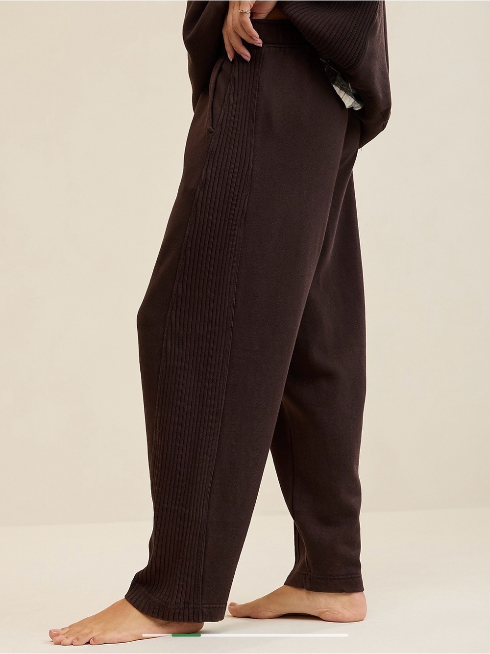 Aerie Women’s Oh Snap Barrel Sweatpants Color Deep Earth size S Regular